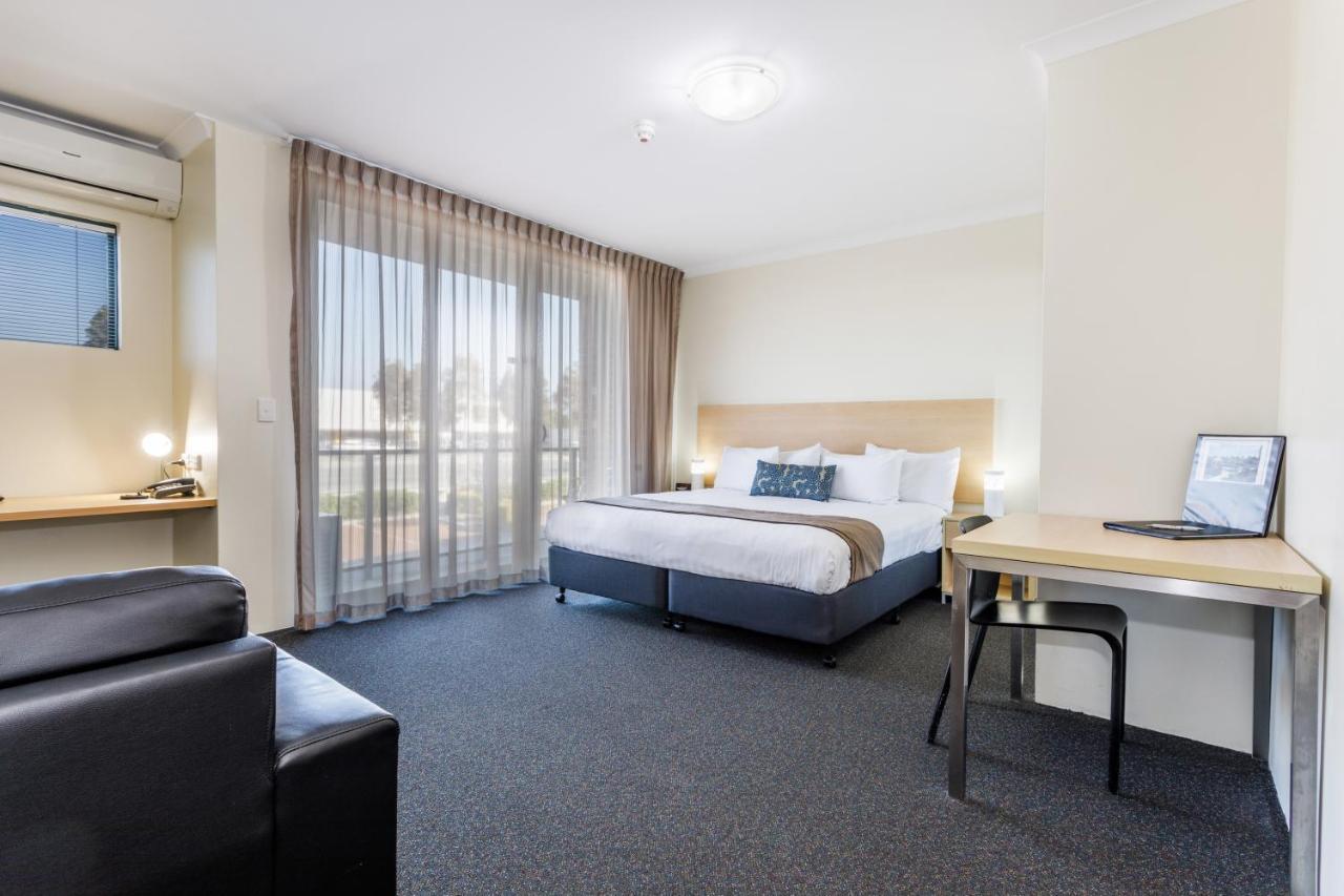 Perth Ascot Central Apartment Hotel Official Bagian luar foto
