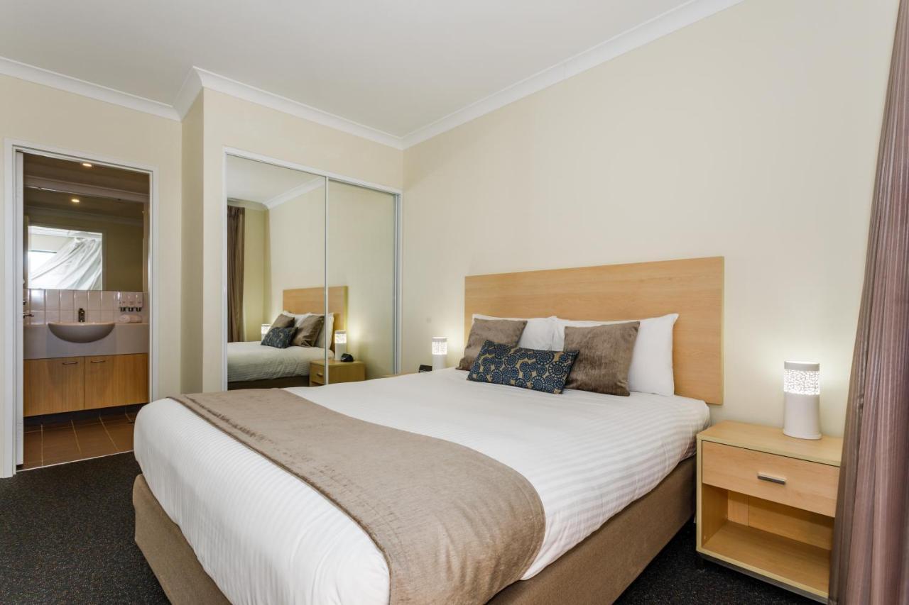 Perth Ascot Central Apartment Hotel Official Bagian luar foto