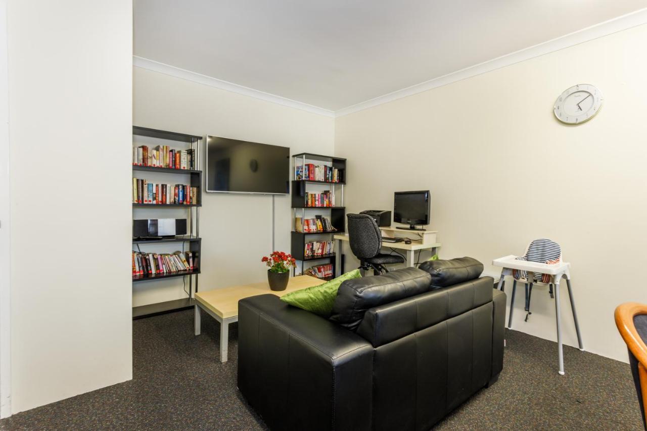 Perth Ascot Central Apartment Hotel Official Bagian luar foto