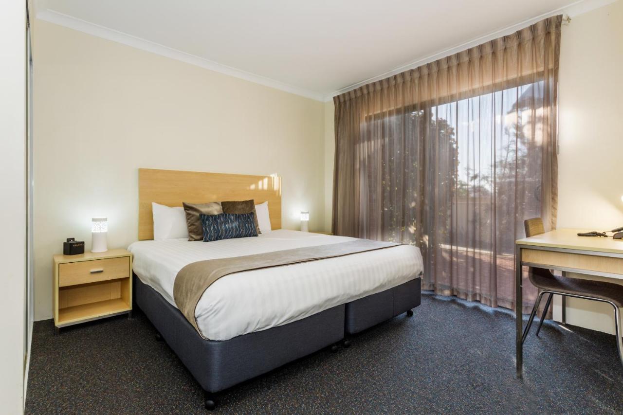 Perth Ascot Central Apartment Hotel Official Bagian luar foto