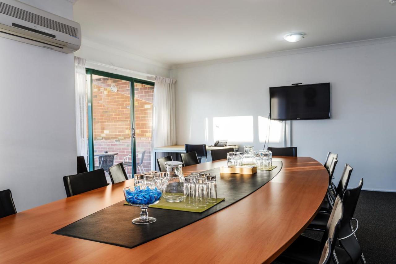 Perth Ascot Central Apartment Hotel Official Bagian luar foto