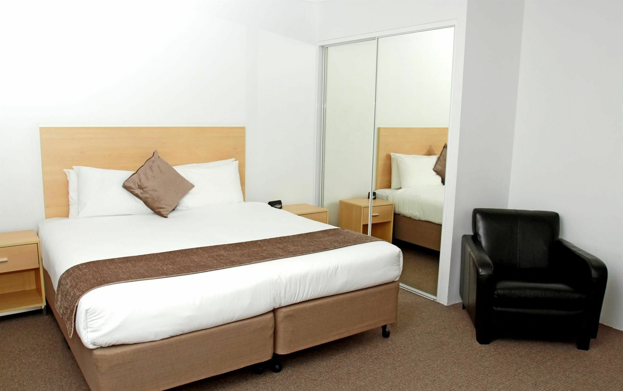 Perth Ascot Central Apartment Hotel Official Bagian luar foto