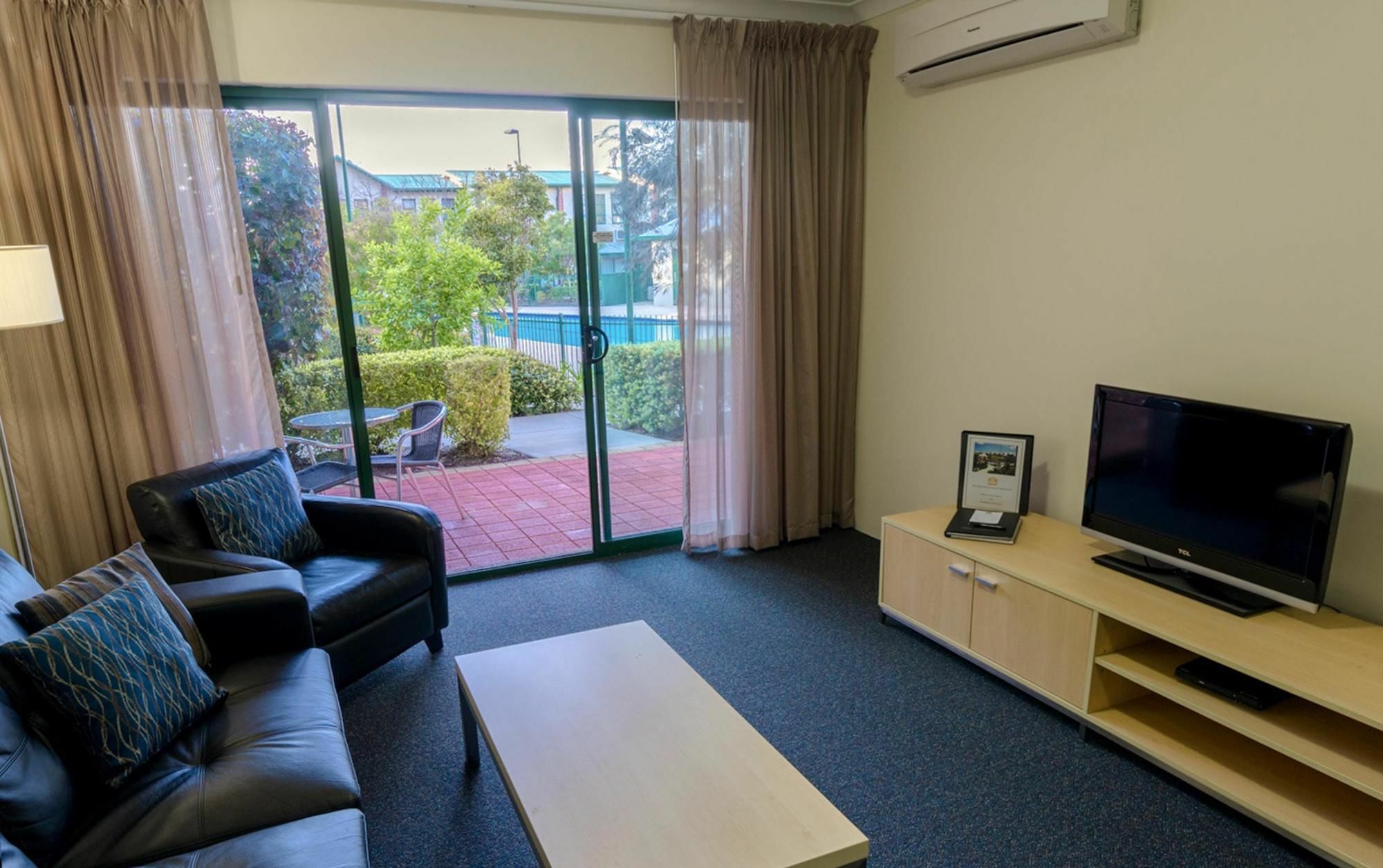 Perth Ascot Central Apartment Hotel Official Bagian luar foto