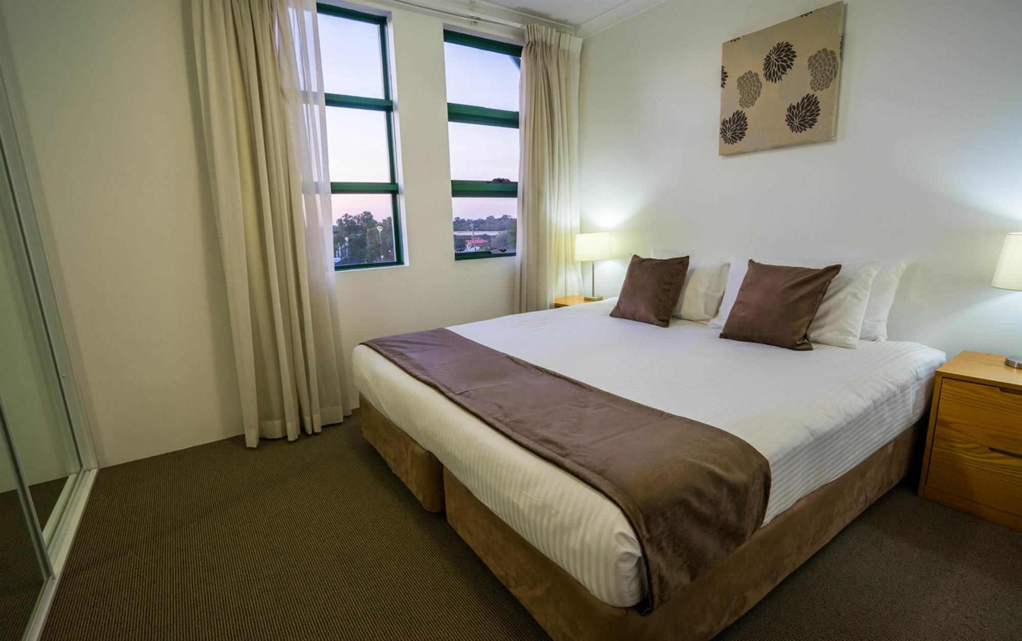 Perth Ascot Central Apartment Hotel Official Bagian luar foto